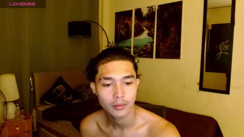 Snapshot of yourasiancarl chatting on January 2026 12:18:02 PM yourasiancarl online show from January 2026 12:18:02 PM