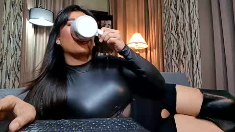 Snapshot of yourasiandominatrix chatting on April 2026 07:06:01 PM pattyvdp online show from April 2026 07:06:01 PM