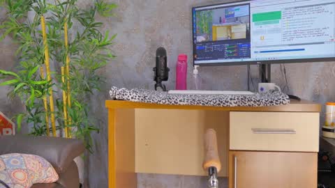 Snapshot of yourburnwish chatting on January 2025 07:03:01 AM Anna online show from January 2025 07:03:01 AM