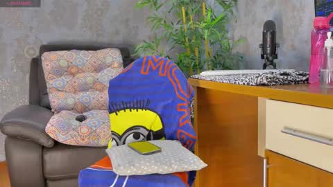 Snapshot of yourburnwish chatting on February 2025 10:10:01 AM Anna online show from February 2025 10:10:01 AM