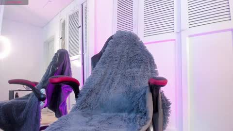 Snapshot of yourcutemolly chatting on December 2024 03:50:02 AM Selena online show from December 2024 03:50:02 AM