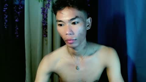 Snapshot of yourdreamboyx chatting on December 2024 08:04:02 AM Rence online show from December 2024 08:04:02 AM