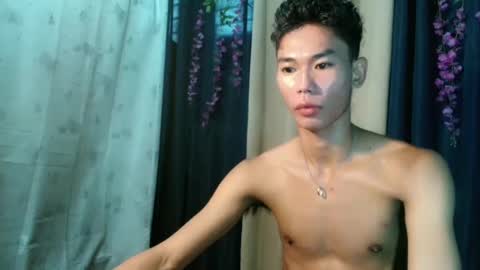 Snapshot of yourdreamboyx chatting on January 2025 06:43:02 AM Rence online show from January 2025 06:43:02 AM