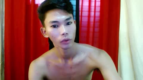 Snapshot of yourdreamboyx chatting on February 2025 06:05:02 AM Rence online show from February 2025 06:05:02 AM
