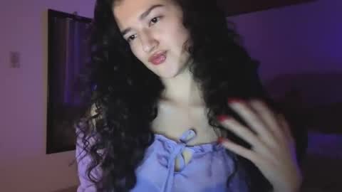 yourdreamgirl2025 online show from April 2026 12:11:02 AM