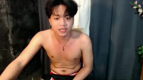 Snapshot of youre_naughtyboy chatting on November 2025 05:31:01 AM NaughtyBoy online show from November 2025 05:31:01 AM