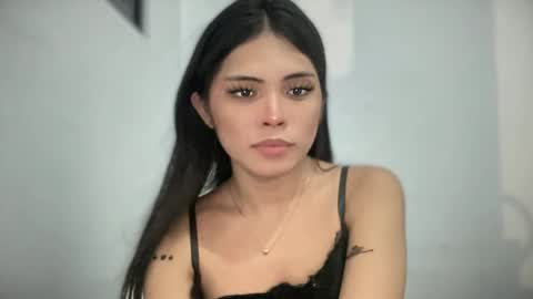Snapshot of yourehot_pretty chatting on June 2026 12:09:01 PM Do read my bio online show from June 2026 12:09:01 PM