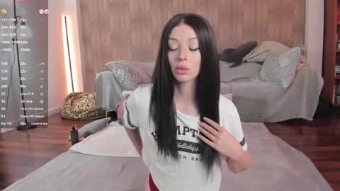 Mary online show from October 2025 09:51:01 AM