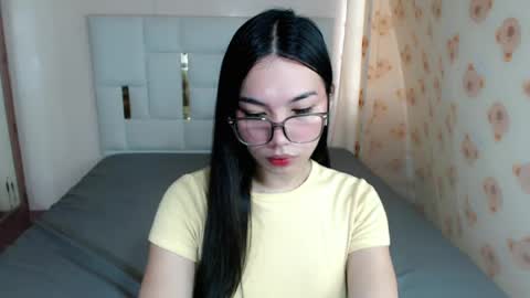 Snapshot of yourfantasy_girl chatting on August 2026 05:43:01 AM jenlie online show from August 2026 05:43:01 AM