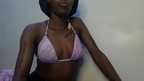 Snapshot of yourfavnigtnurse chatting on September 2025 01:56:01 PM Flower online show from September 2025 01:56:01 PM