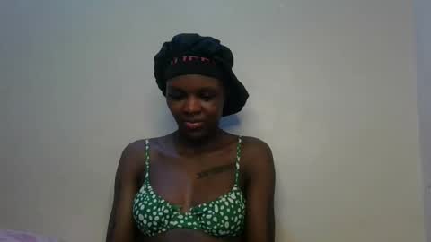 Snapshot of yourfavnigtnurse chatting on September 2025 02:41:01 PM Flower online show from September 2025 02:41:01 PM