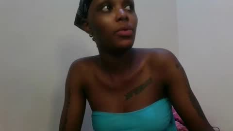 Snapshot of yourfavnigtnurse chatting on October 2025 06:05:01 PM Flower online show from October 2025 06:05:01 PM