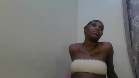 Snapshot of yourfavnigtnurse chatting on October 2025 07:34:02 AM Flower online show from October 2025 07:34:02 AM