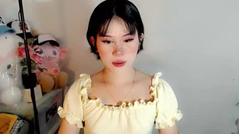 PrettyElla online show from October 2025 02:32:01 AM