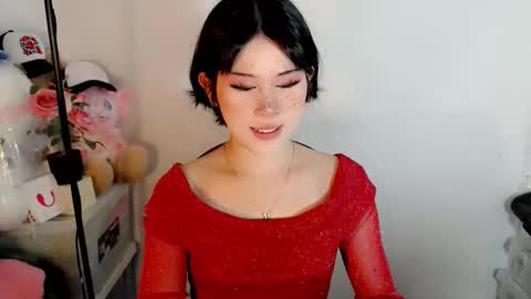 PrettyElla online show from October 2025 04:11:01 AM