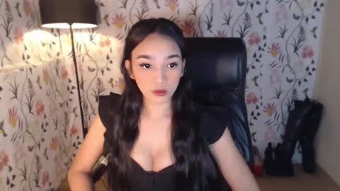 Snapshot of yourfavoratemaureen chatting on January 2025 01:02:02 PM maureen love you online show from January 2025 01:02:02 PM