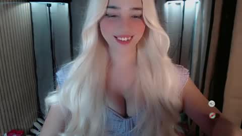 maureen love you online show from October 2025 06:39:01 PM