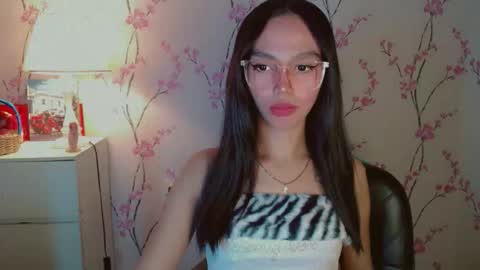 Snapshot of yourfavoratericcie chatting on September 2025 03:28:02 AM RICCIE MAE online show from September 2025 03:28:02 AM