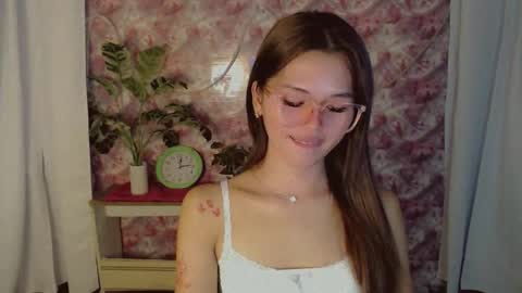 Snapshot of yourfavoratesunshine chatting on April 2026 06:51:01 AM Sunshine online show from April 2026 06:51:01 AM