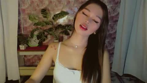 Snapshot of yourfavoratesunshine chatting on April 2026 12:57:01 AM Sunshine online show from April 2026 12:57:01 AM