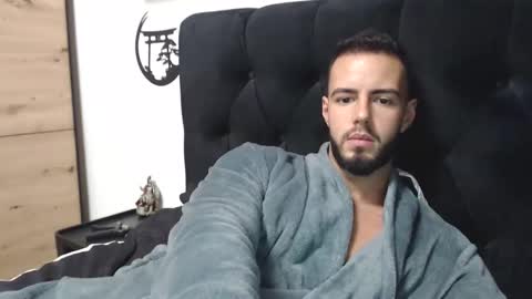 Snapshot of yourfavoritetallboy chatting on December 2025 10:29:01 PM yourfavoritetallboy online show from December 2025 10:29:01 PM