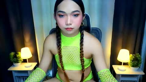 Goddess Yoshi online show from December 2025 05:49:02 AM