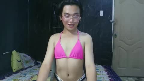 Snapshot of yourhotdodz chatting on April 2026 05:03:02 PM yourhotdodz online show from April 2026 05:03:02 PM