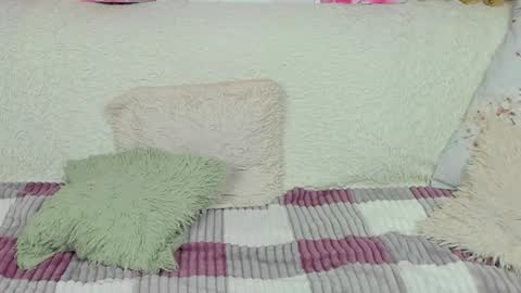 yourkriss_new1 online show from November 2025 06:41:04 PM