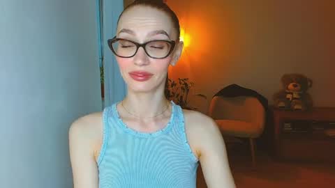 Snapshot of yourladysunshine chatting on May 2026 07:36:01 AM Ksyusha online show from May 2026 07:36:01 AM