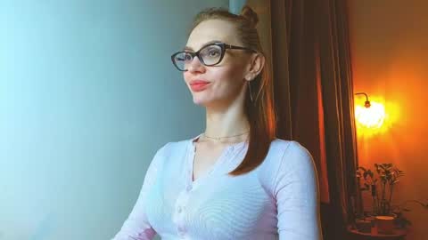 Snapshot of yourladysunshine chatting on May 2026 07:30:02 PM Ksyusha online show from May 2026 07:30:02 PM