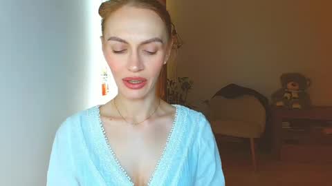 Snapshot of yourladysunshine chatting on May 2026 06:52:01 AM Ksyusha online show from May 2026 06:52:01 AM