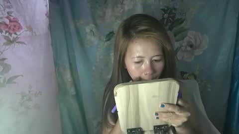 Snapshot of yourlenda chatting on February 2026 03:42:01 PM Glenda online show from February 2026 03:42:01 PM