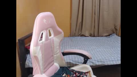 Snapshot of yourlenda chatting on April 2026 01:47:01 AM Glenda online show from April 2026 01:47:01 AM