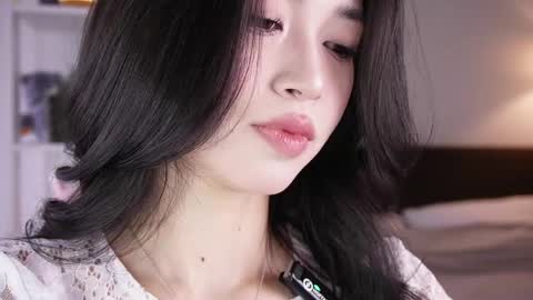 yourlittlesunrise_ online show from April 2026 05:11:01 AM