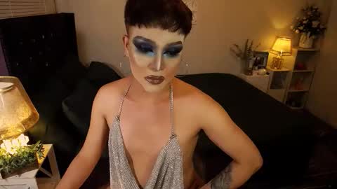 --               online show from October 2025 08:12:01 AM