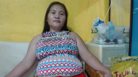 Snapshot of yourlove_regine chatting on January 2025 06:25:01 AM Regine online show from January 2025 06:25:01 AM