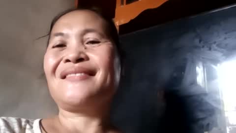 Snapshot of yourlove_regine chatting on January 2025 07:38:02 AM Regine online show from January 2025 07:38:02 AM