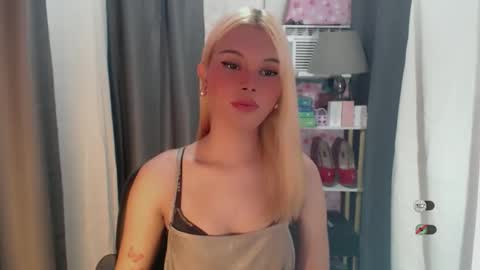Snapshot of yourlovekylie chatting on June 2026 07:03:02 AM KYLIE MORE online show from June 2026 07:03:02 AM