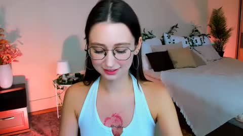 Snapshot of yourlovelystoryy chatting on September 2025 11:21:01 AM Vetta online show from September 2025 11:21:01 AM