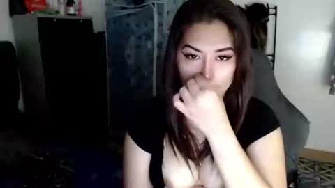 Snapshot of yourlovetifannyx chatting on October 2025 04:54:01 AM tifanny online show from October 2025 04:54:01 AM