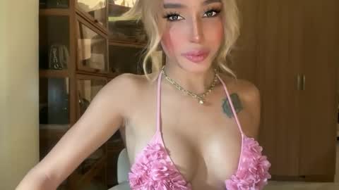 Pearl online show from October 2025 03:38:01 AM