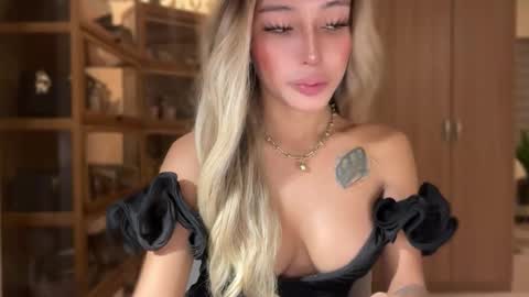 Snapshot of yourlovingpearlita1000 chatting on March 2026 12:29:01 PM Pearl online show from March 2026 12:29:01 PM