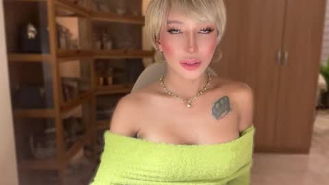 Snapshot of yourlovingpearlita1000 chatting on March 2026 07:56:02 AM Pearl online show from March 2026 07:56:02 AM