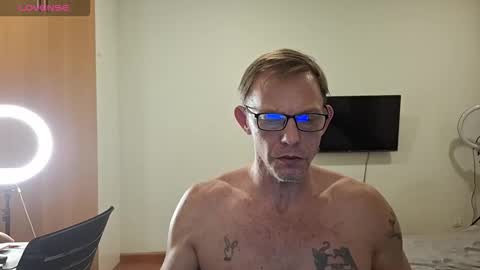 Snapshot of yournaughtyneighbors25 chatting on December 2025 07:07:02 PM Ellie and Wesley online show from December 2025 07:07:02 PM