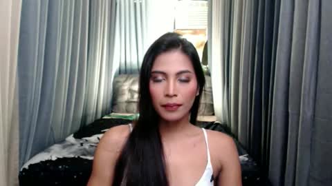 Snapshot of yourprettybella_ts chatting on November 2025 04:41:02 PM yourprettybella_ts online show from November 2025 04:41:02 PM