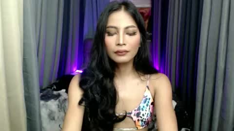 yourprettybella_ts online show from November 2025 03:54:01 PM