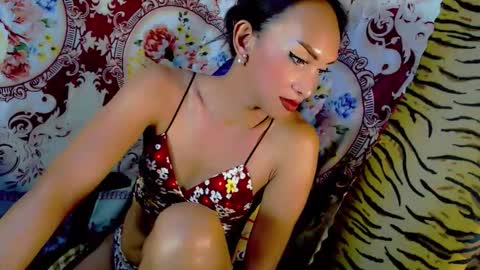 Snapshot of yourqueenofsuck chatting on October 2025 12:00:02 PM sweet katelyn online show from October 2025 12:00:02 PM