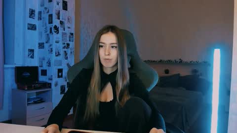 Eva online show from November 2025 07:13:01 PM