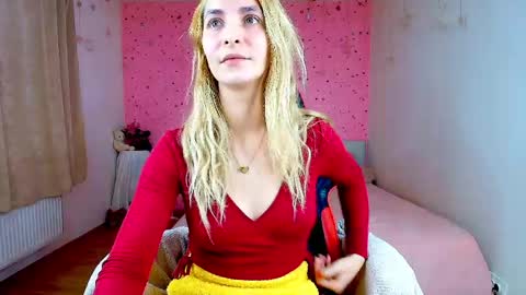 Snapshot of yours_lisa chatting on April 2026 09:53:02 PM online show from April 2026 09:53:02 PM