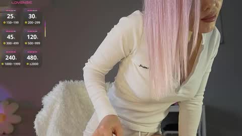 Luminous Luna online show from March 2026 02:01:02 PM